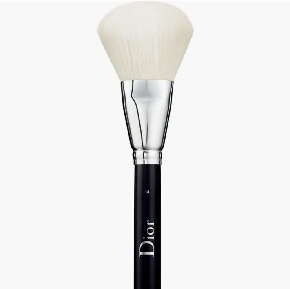 Dior #14 makeup powder brush